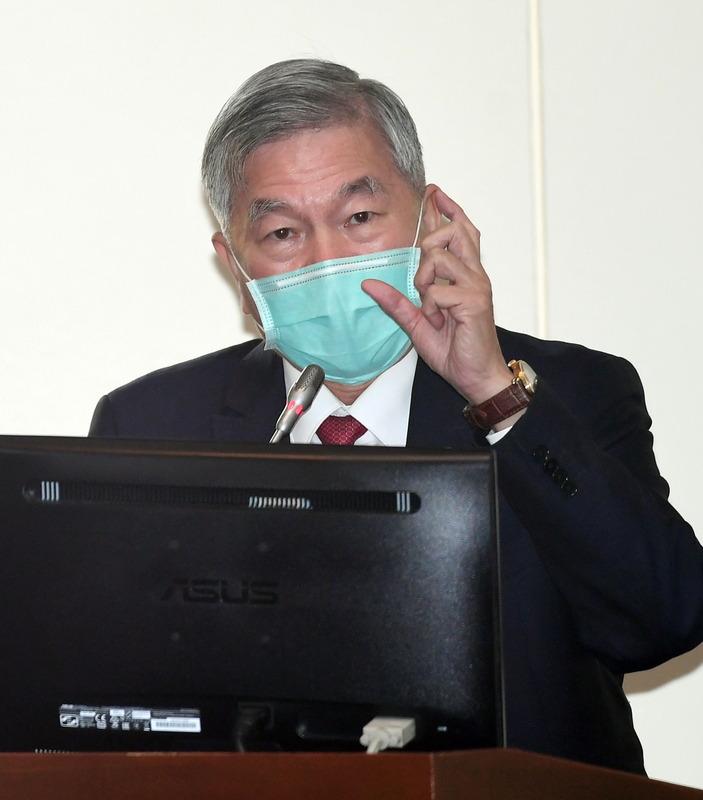 經濟部長沈榮津（圖）表示，台灣防疫好、台商資金回流、貿易戰轉單效應、公共建設以及紓困等，都可以有效支撐今年經濟成長率。（中央社）