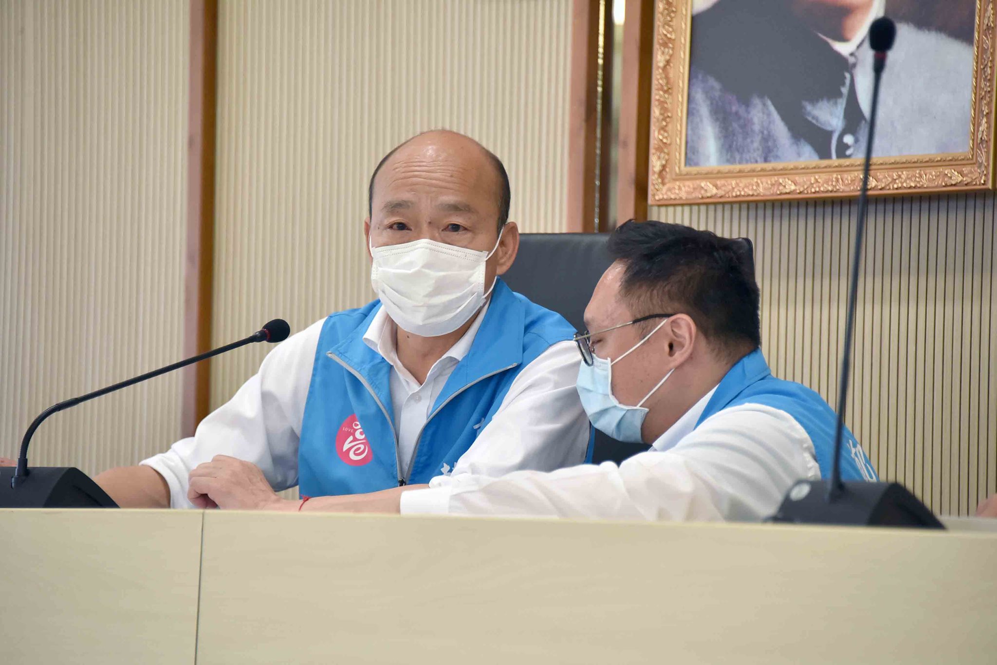 敦睦艦隊配合疫調者增加至207人，高雄市長韓國瑜22日表示，軍民聯手防疫是唯一正確的道路。另外，高雄市政府22日也再次公布5處確診官兵的足跡。(高雄市政府提供)