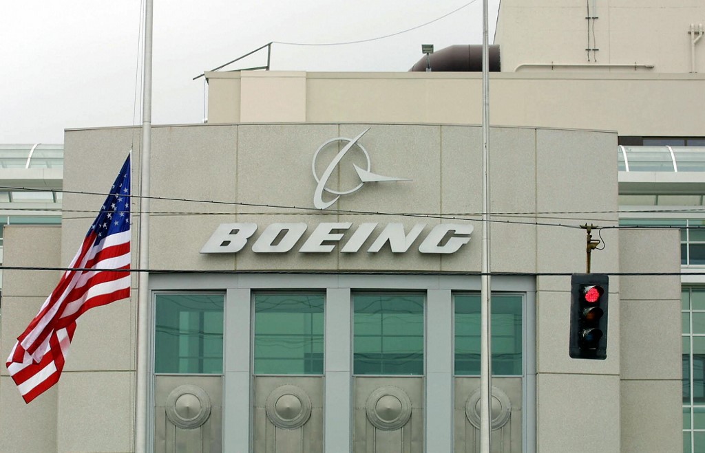 美國飛機製造商波音公司(Boeing Co)先前通報特定飛機零件未符生產標準，飛航當局現已開始調查波音787型客機的生產缺陷。 (AFP)
