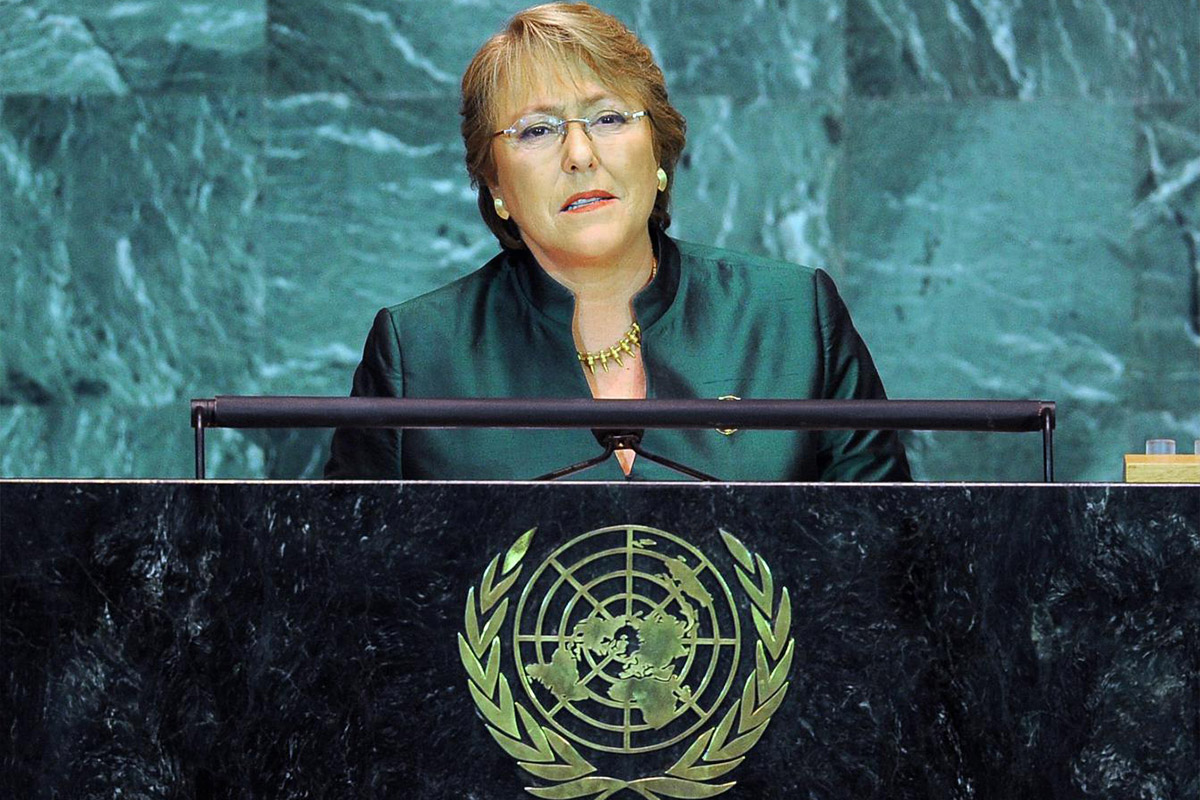 聯合國人權事務高級專員巴舍萊(Michelle Bachelet)9日對香港公民與民主空間的「迅速萎縮」表達關切，並呼籲香港司法當局，維護司法正當程序與公平審判的權利。(圖/推特)