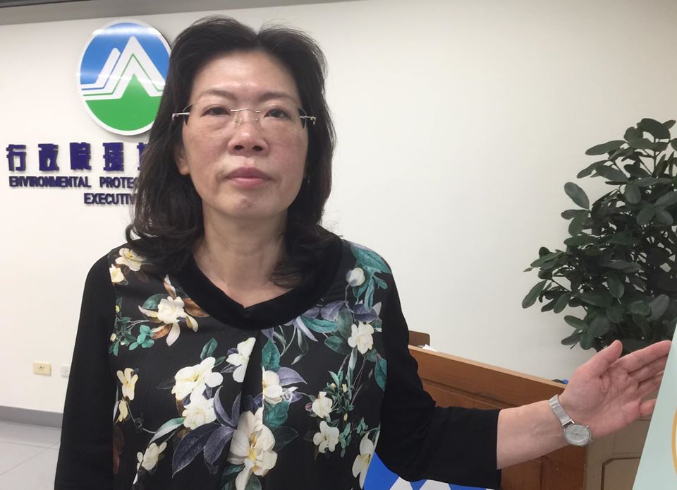 環保署廢棄物管理處長賴瑩瑩今天表示，為了加強網購包裝箱回收，預計最快10月就會有試辦計畫，雙北及桃園地區先行，民眾網購後的箱子可以拿到回收據點，讓箱子循環使用。(資料照/蕭照平攝)