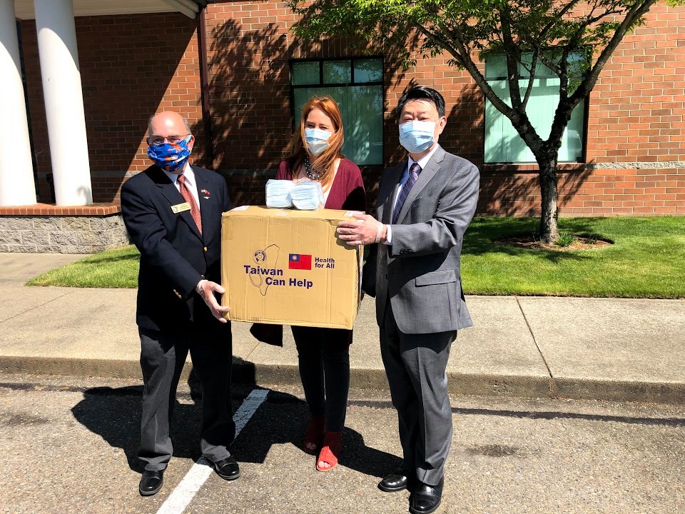 台灣捐贈口罩抵達西雅圖。(圖:Taiwan in Seattle 粉專)