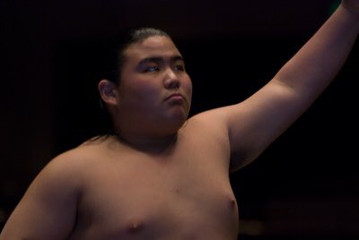 日本大相撲力士勝武士，13日因武漢肺炎引發多重器官衰竭病逝東京都內醫院，得年28歲。(圖取自推特)