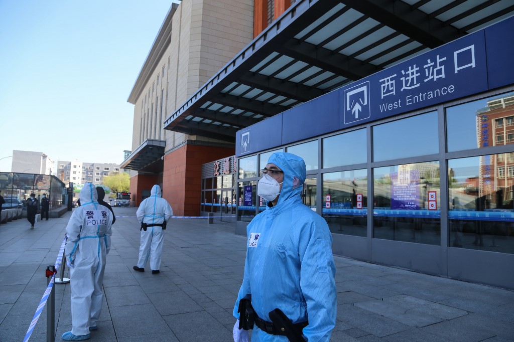 吉林增4例確診，東北病例潛伏期長無症狀成隱憂。圖為吉林市全面實行封閉管理，嚴防人員隨意出入。(資料照片/AFP)