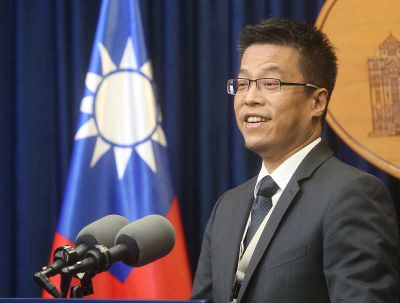 總統府發言人黃重諺在19日晚間指出，蓬佩奧的聲明具體展現美國對台灣民主的堅定支持，更充分彰顯台、美雙方的互信與友好，總統府表達誠摯感謝。(圖：中央社)
