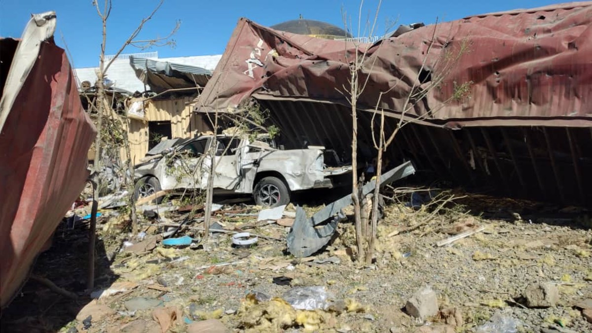東部省份加茲尼(Ghazni)一處情報站18日遭到致命攻擊。民兵組織塔利班(Taliban)宣稱，這是他們發動的攻擊。(圖/推特)