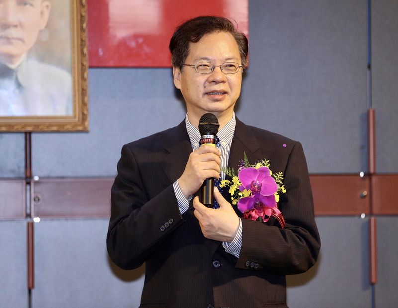國發會主委龔明鑫透露，Google、微軟均有意加碼投資台灣。(圖：中央社)