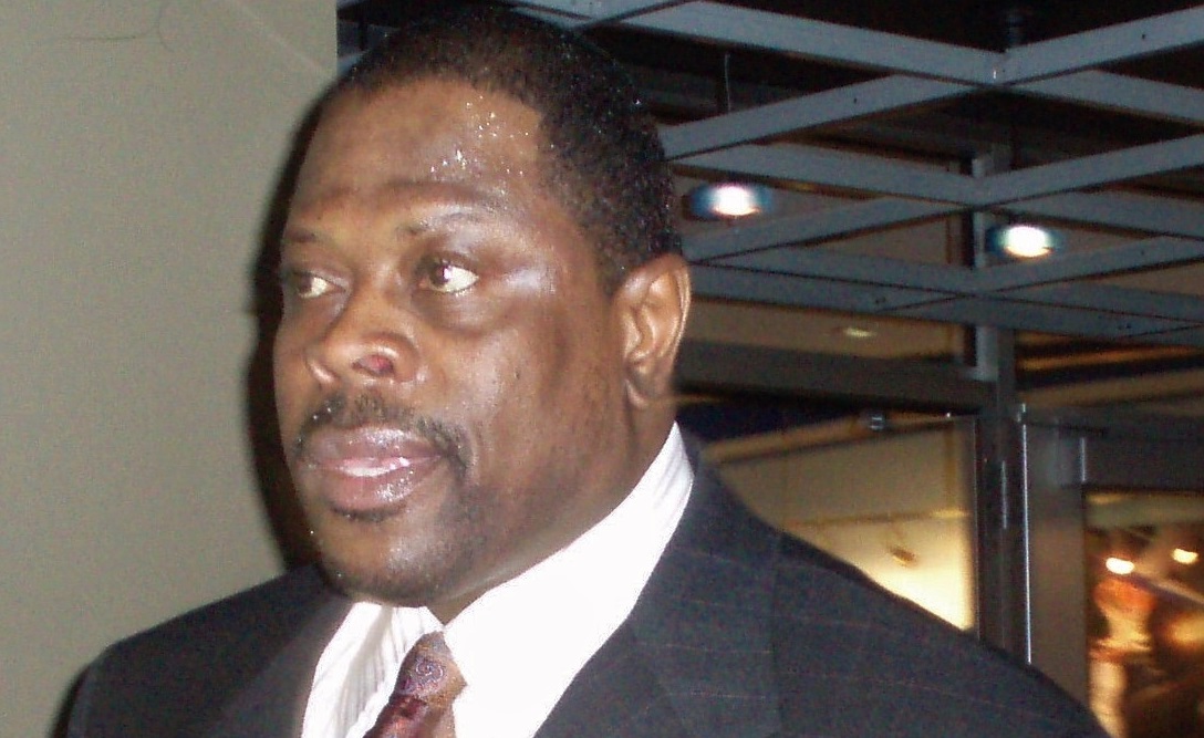 擔任喬治城大學籃球隊教練的NBA退役名將尤英(Patrick Ewing)。(圖：維基)