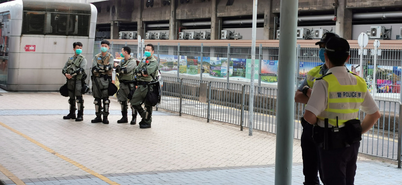 香港當局2日宣布延長防疫「限聚令」，將禁止8人及以上聚集的措施延長14天至6月18日。(圖：中央社)