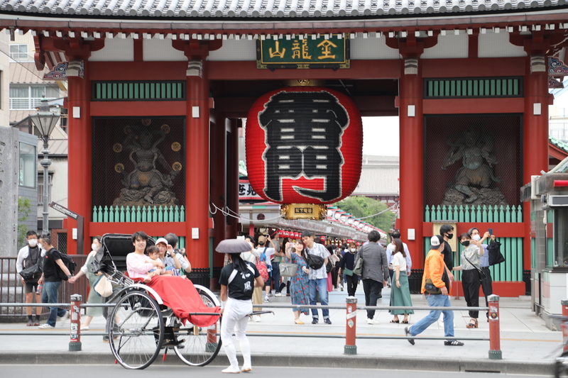 圖為東京知名景點淺草雷門。(圖:中央社檔案照片)