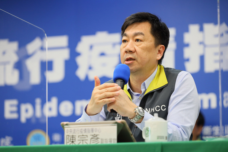 武漢肺炎疫情趨緩，台灣是否開放旅客轉機不入境，中央流行疫情指揮中心副指揮官陳宗彥1日表示，上週已經請民航局協調桃機公司，本週提出轉機專有動線，就可以考慮開放。（中央流行疫情指揮中心提供）