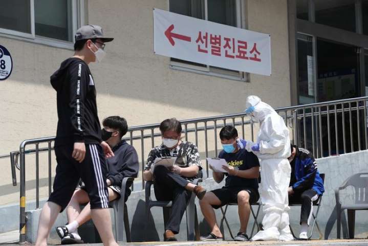 韓國首都圈確診案例不斷。(圖/推特)