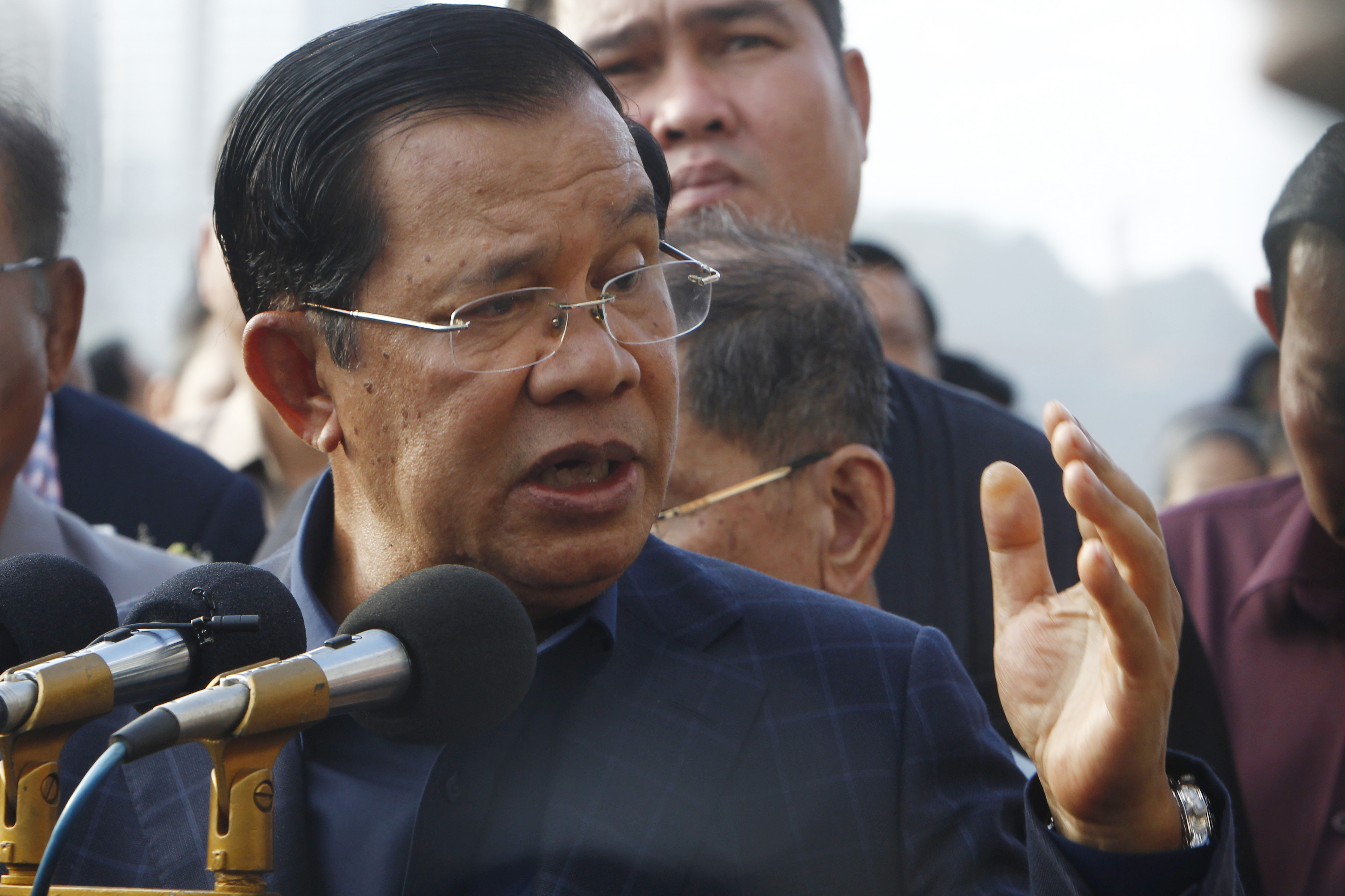 柬埔寨總理洪森(Hun Sen)28日譴責俄羅斯入侵烏克蘭，並響應東南亞國家協會(ASEAN)發出的呼籲，要求俄烏立即停火。(AP/達志影像)