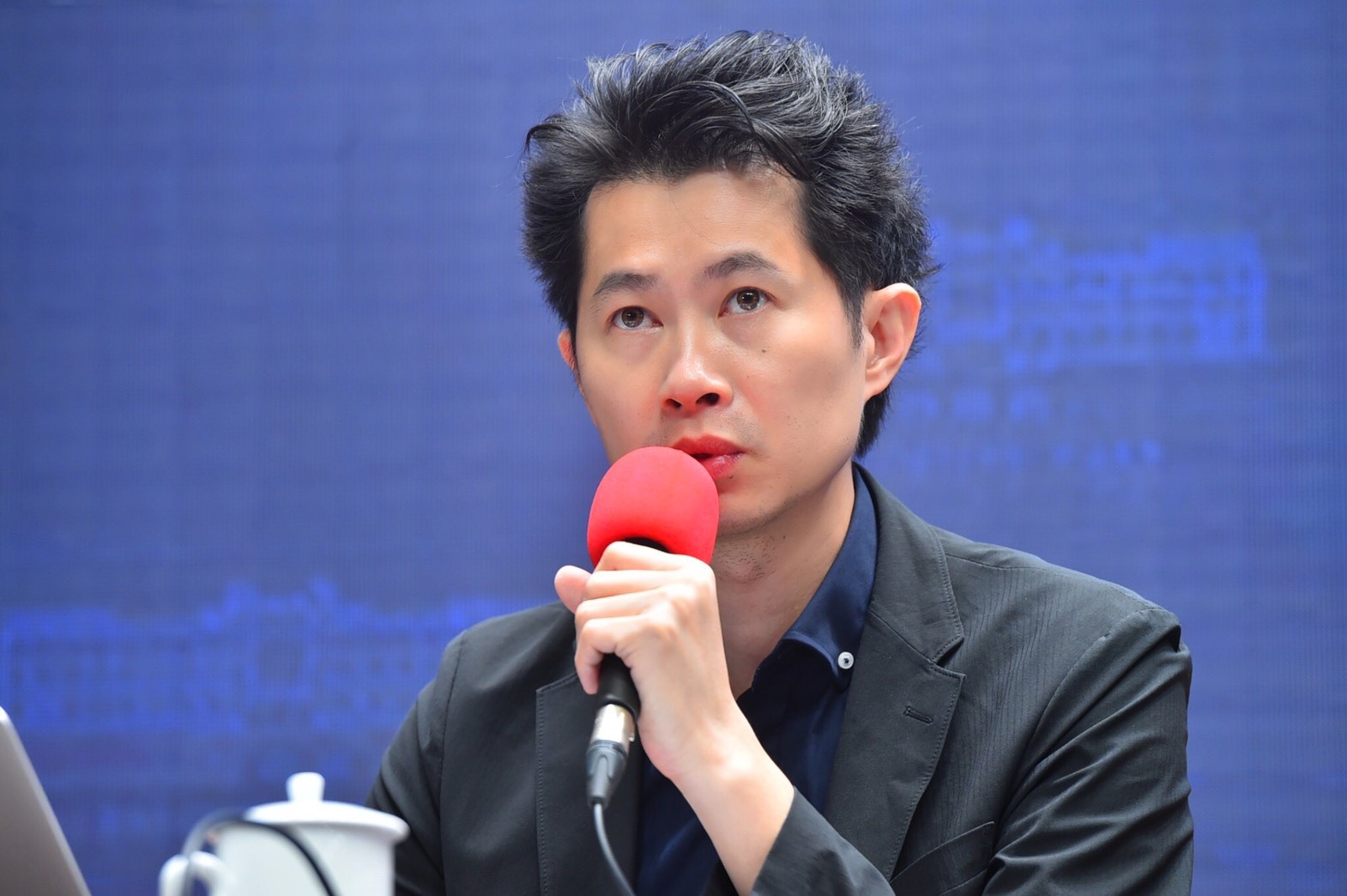 行政院發言人丁怡銘1日表示，外國大使來訪儀程皆有相關規定，防疫措施一切遵照指揮中心的安排。(行政院提供)