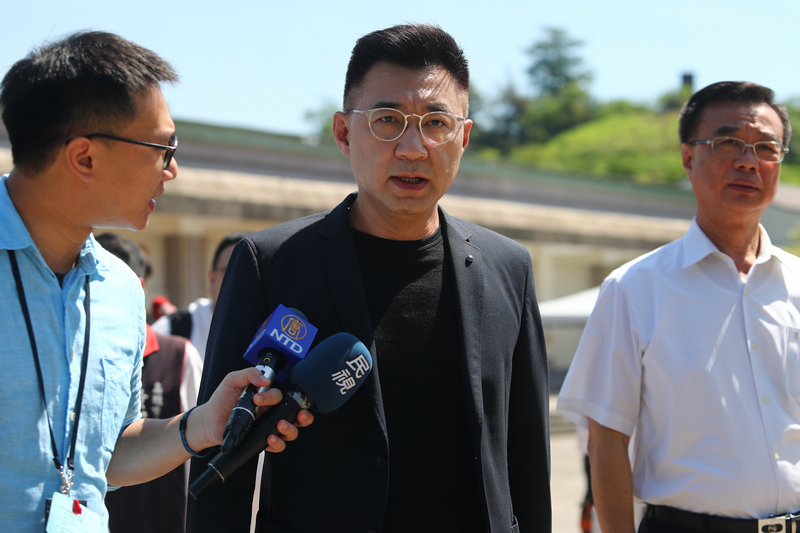 國民黨主席江啟臣（中）。(圖:中央社檔案照片)