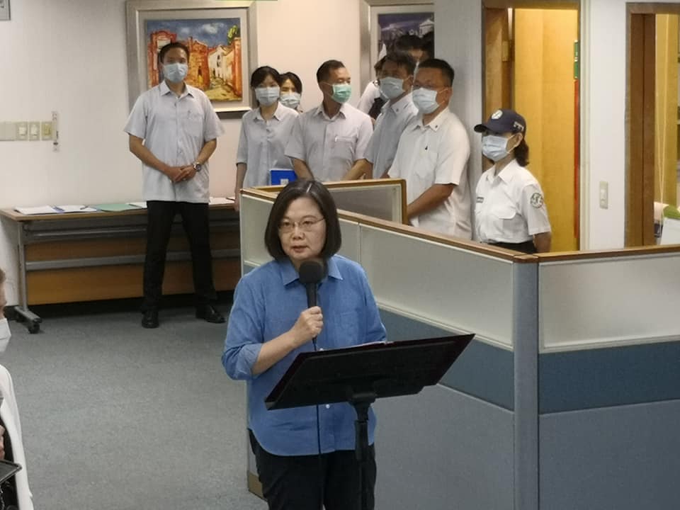 針對高雄市長韓國瑜罷免案通過，兼任民進黨主席的蔡英文總統10日表示，罷免投票已經結束，她呼籲各方理性面對。(劉玉秋 攝)