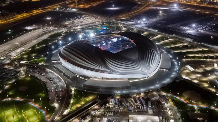 2022年世界盃足球賽主辦國卡達25日證實，參與世界盃場館興建的工作人員當中，出現首起因為感染武漢肺炎而死亡的病例。(圖：World Cup 2022臉書)