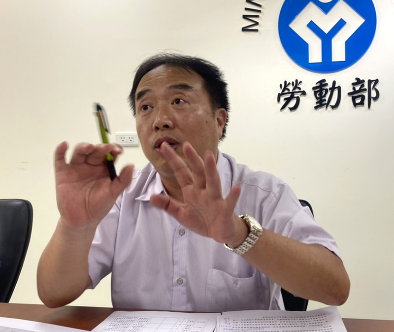勞動部12日舉行例行業務報告，勞動部職業安全衛生署組長李文進表示，今年鋼鐵業職災頻傳，將對鋼鐵業加強勞檢，嚴格要求鋼鐵業者做好安全管理及防護設施，下半年勞檢場次將從600場增加至1200場。(圖：中央社)