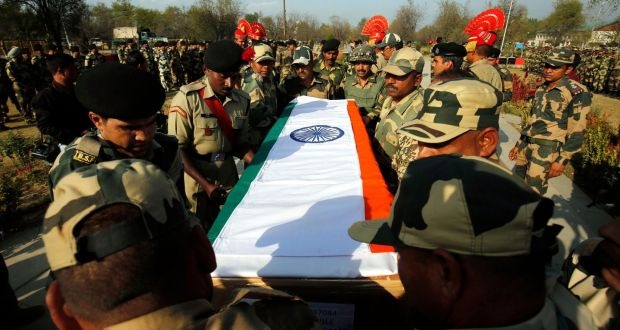 印度1名上校軍官和2名士兵於中印邊境遭中國部隊以石頭砸死，引起印度民間的憤怒，一些政治人物也要求採取報復。(圖取自推特)