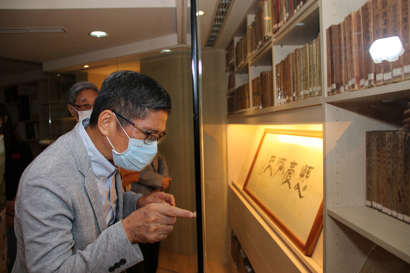 文化部長李永得19日參訪賴和紀念館，李永得表示，第一次外訪行程就到彰化縣，希望了解文化部與地方有哪些方面可以合作。(圖：中央社)