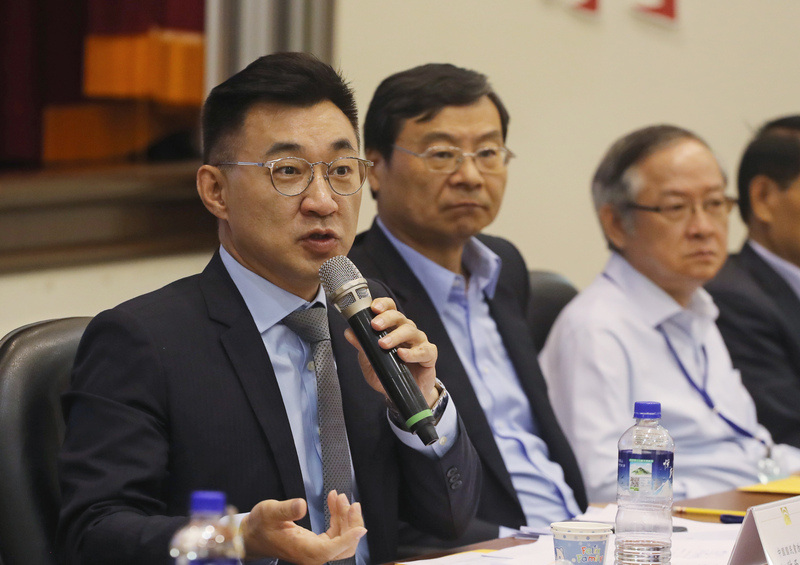 國民黨改革委員會19日上午召開全體大會，會中公布兩岸新論述。(圖：中央社)