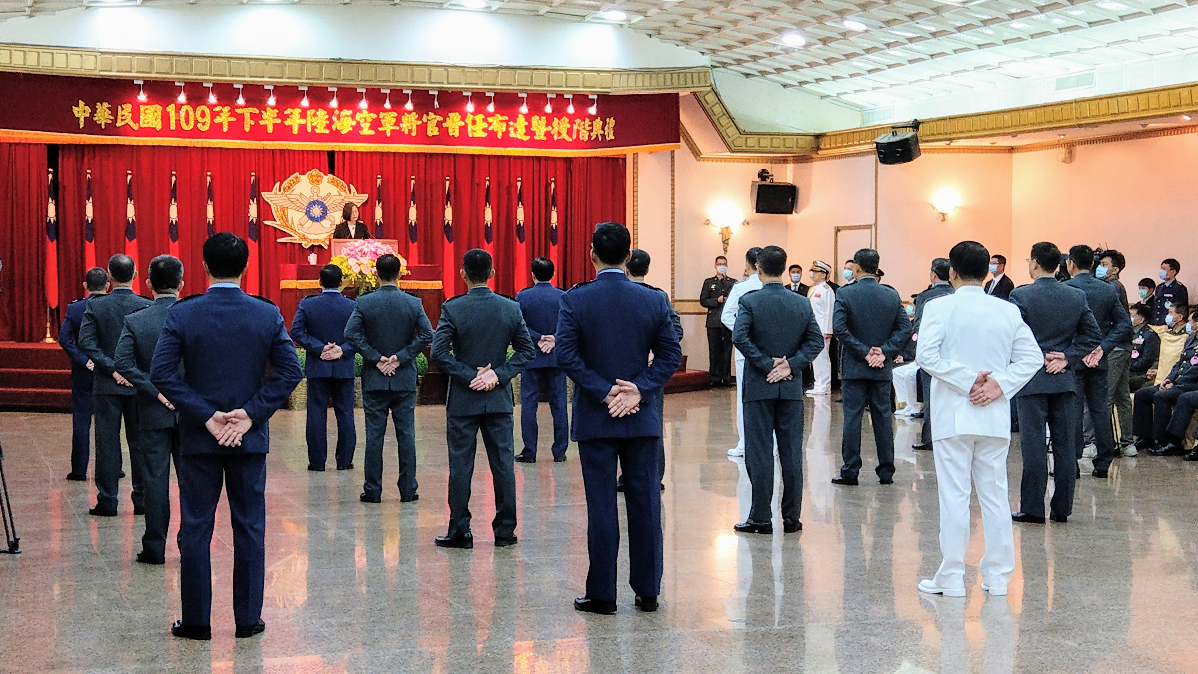 蔡英文總統23日出席「109年下半年陸海空軍將官晉任布達暨授階典禮」，勉國軍時刻保持警戒，維護國家安全。(歐陽夢萍 攝)
