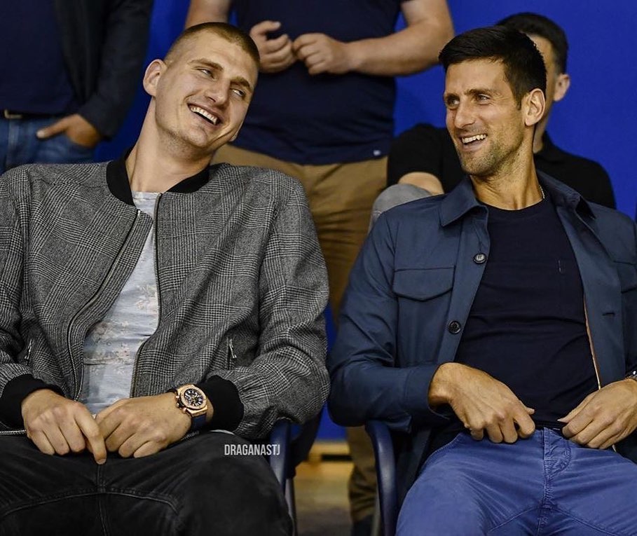 丹佛金塊的塞爾維亞籍中鋒約基奇(Nikola Jokic)與網球世界球王喬科維奇(Novak Djokovic)日前出席活動。 (圖:I約基奇G)