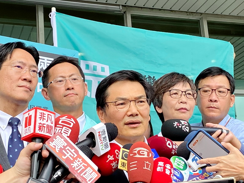 吳益政今天25日表示，國民黨勿再有老大心態，非常時刻對於不同地方選戰策略要更具彈性和靈活度。(民眾黨提供)