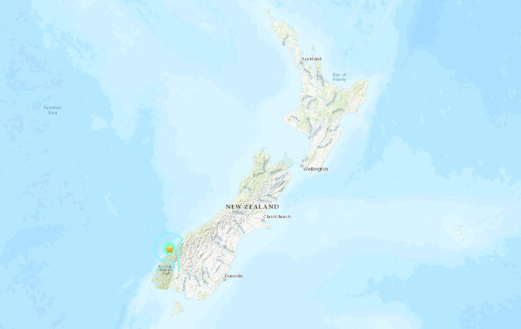 紐西蘭密爾福峽灣附近淺層地震，規模5.9。 (圖:USGS)