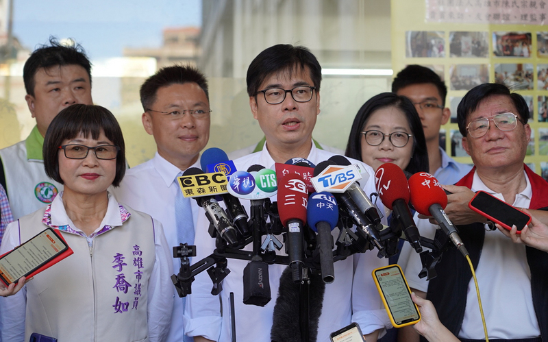 對於民眾黨立委蔡壁如的「年輕人跟風說」，民進黨高雄市長補選參選人陳其邁表示，年輕人是社會改革的力量，不要把年輕人當塑膠。(圖：中央社)