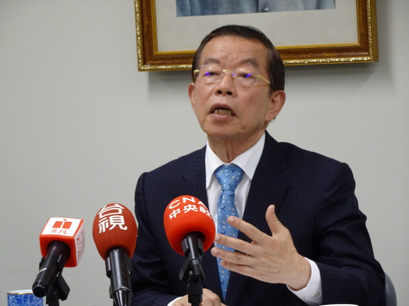 駐日代表謝長廷6日與駐日的台灣媒體茶敘時表示，釣魚台主權屬於台灣，此事不要讓外界會聯想到台灣與中國聯手。(圖:中央社)