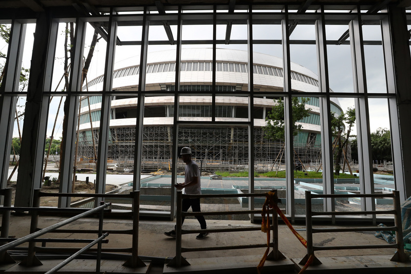 北市同意大巨蛋復工，遠雄表示2021年底可望完工。圖為台北大巨蛋工地現況。(中央社/資料照片)