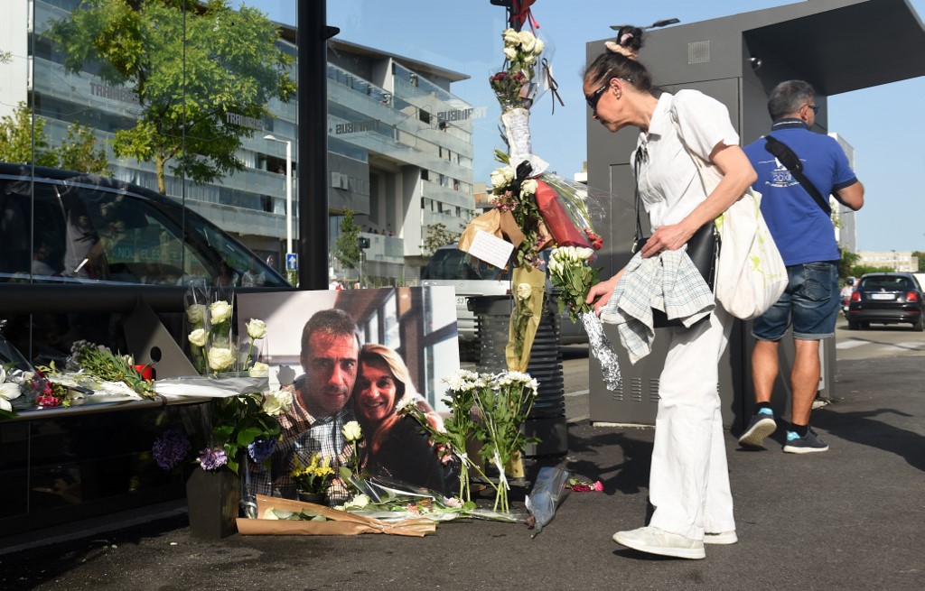 法國公車司機蒙吉祐 (Philippe Monguillot) 要求乘客戴口罩，遭毆腦死後離世。(AFP)