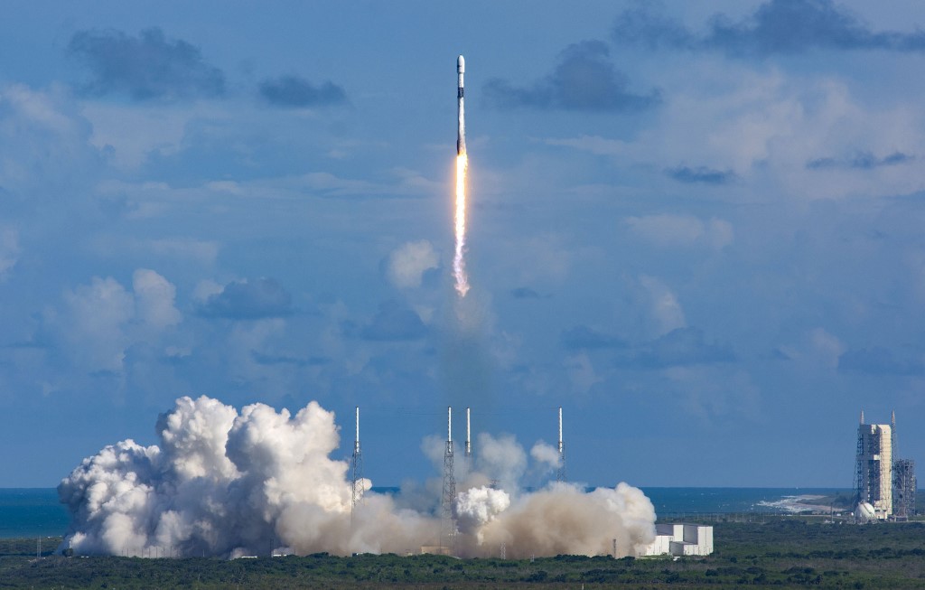 南韓發射首枚軍事通信衛星「Anasis-II」號。(AFP)