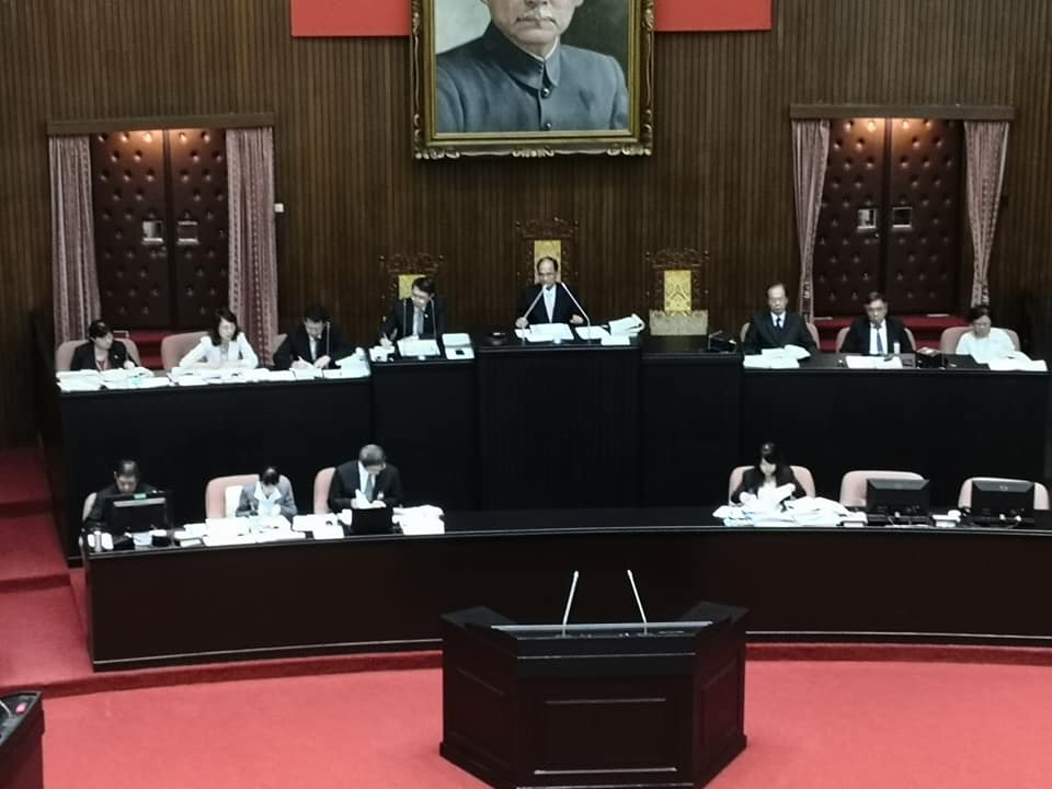 立院三讀民法成年年齡配套 ，20歲修正為成年。(資料照片/劉玉秋 攝）