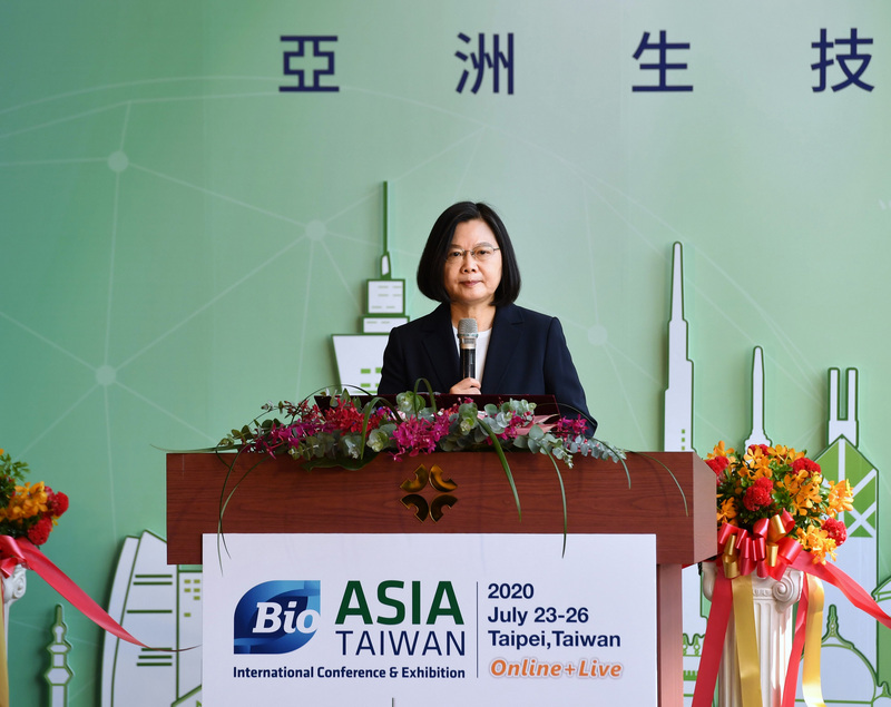 總統蔡英文（圖）23日上午到台北南港展覽館2館出席2020亞洲生技大會開幕典禮，受邀上台致詞。(圖：中央社)