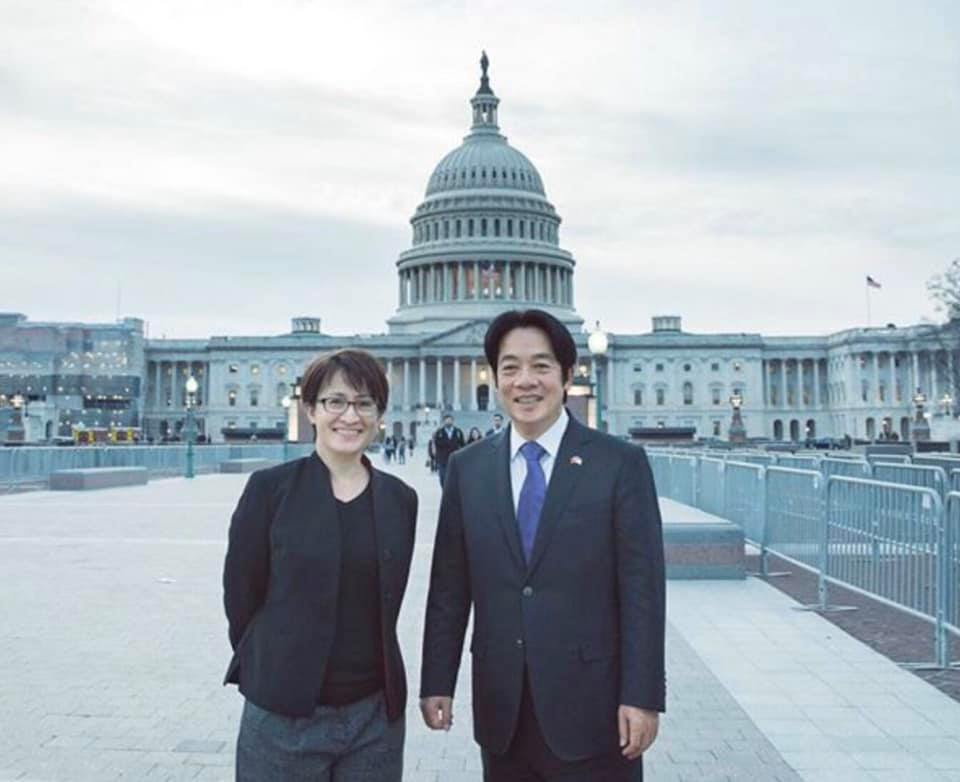蕭美琴赴美履新，副總統賴清德發文表示，以她堅實的外交專業，必能以靈活的思維，讓台美關係全面升級。 (FB)