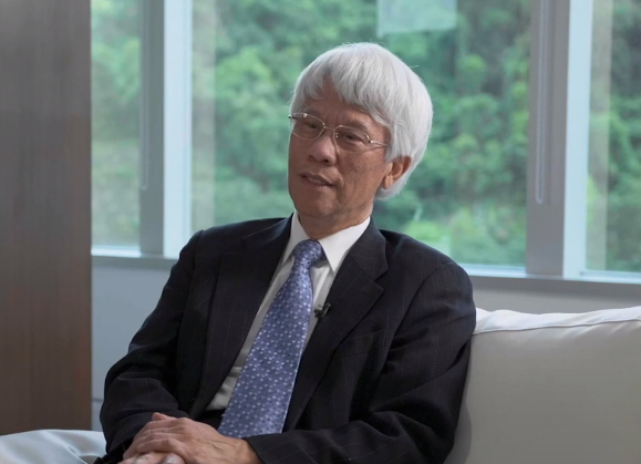 香港金融管理局前總裁任志剛29日說，他正關注美國是否會將金融武器化。(圖擷自YouTube)