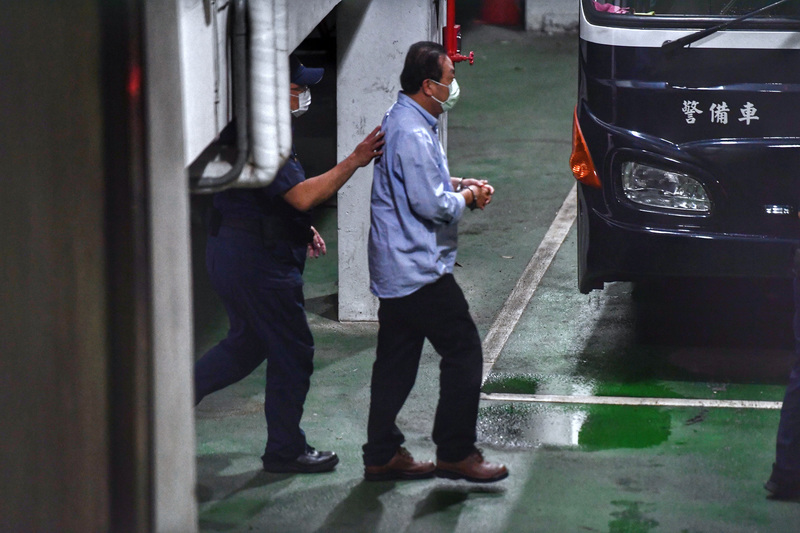 立委涉嫌收賄案，民進黨立委蘇震清（右）等人羈押禁見。(圖:中央社檔案照片)