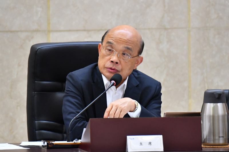 行政院長蘇貞昌9日出席國發會金檔獎活動時受訪指出，只要是行政院核定的，一毛都不會少，請大家放心。（資料照：行政院提供）