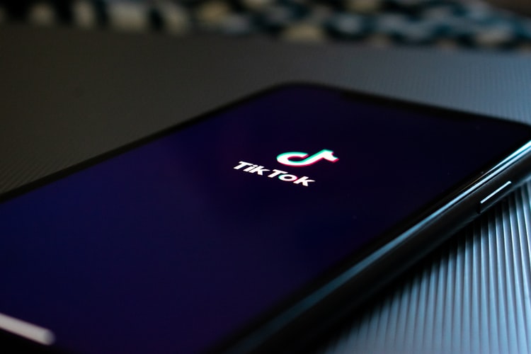 美憂威脅國安緊咬不放 TikTok駁謠言與假消息。(Unsplash)