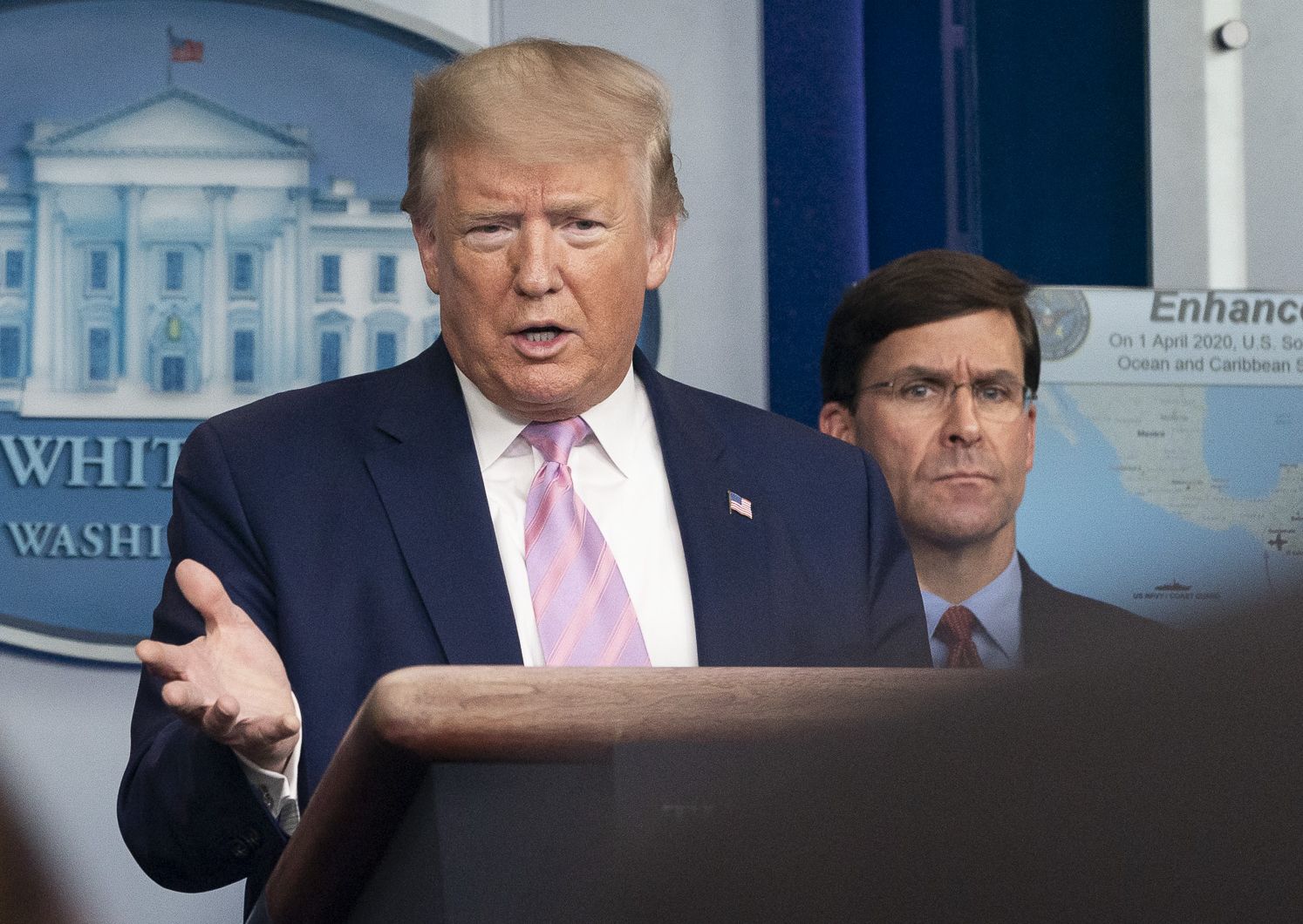 在美國總統川普(Donald Trump)正奮力爭取連任之際，一個新的戰線出現。根據一部以心理專家證詞為主的新紀錄片，將川普歸類為一位「病態自戀狂」。(圖:白官檔案照片)