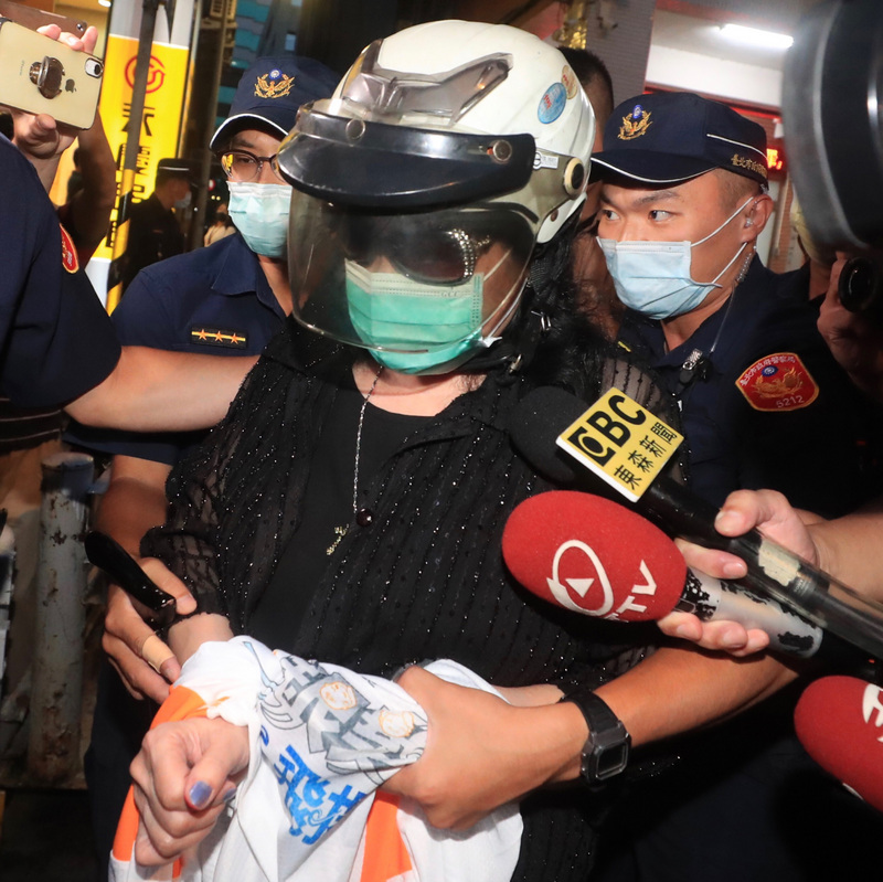 資深藝人鄭惠中潑漆事件，24日遭台北地方法院判應賠償外交部3萬2540元。(資料照)