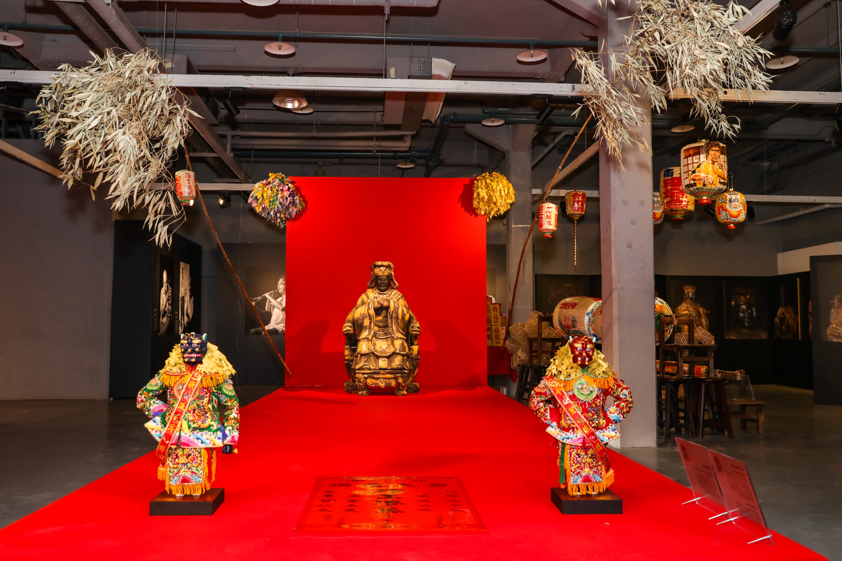 「2020神工傳藝 北港百年藝鎮巡迴展」即日起至8月26日移師台北華山文創園區舉行。(鍾承鈞攝影)