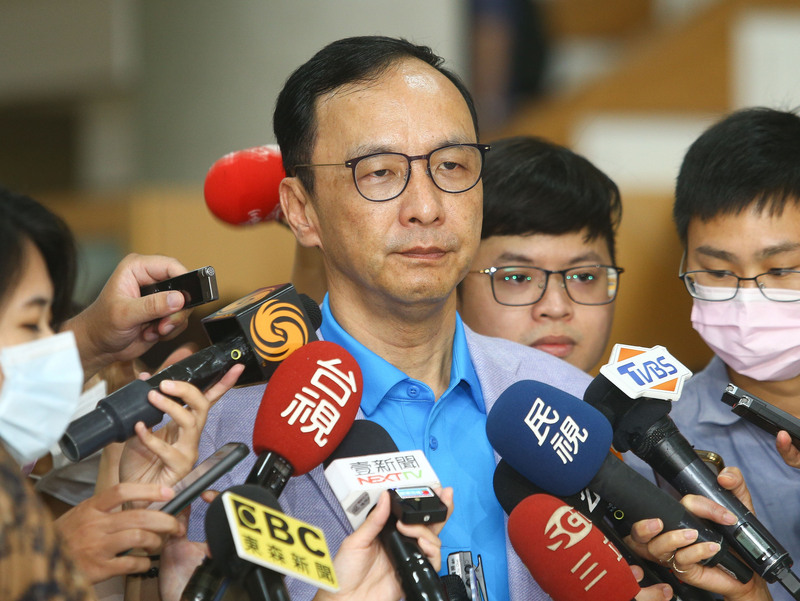 國民黨前主席朱立倫16日指出，這時候不應談論人事，國民黨應把光譜不斷擴大，要擁抱主流民意、主流價值。(圖:中央社)