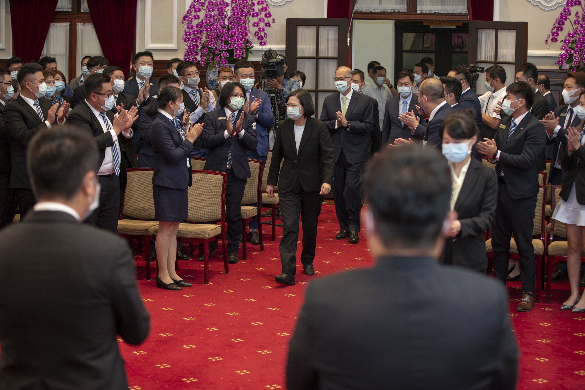 蔡英文總統20日上午在總統府接見「國際青年商會中華民國總會第68屆重要幹部」。(總統府提供)