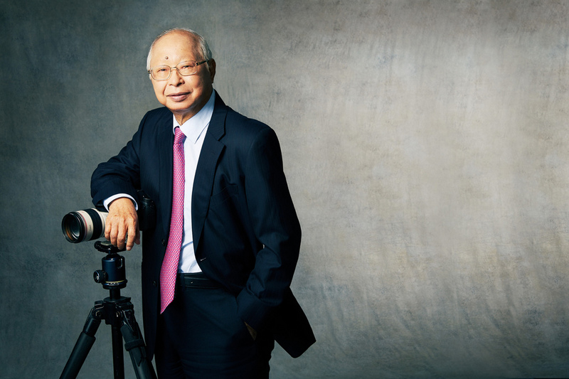 新光三越董事長吳東興20日去世，享壽81歲，其帶領新光三越版圖遍及兩岸，近年退居幕後，持續投入長期熱愛的攝影創作。（新光三越提供）