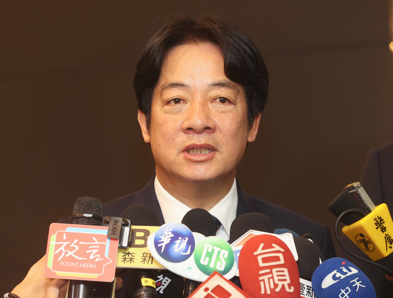 副總統賴清德（圖）24日上午出席促轉會活動前受訪指出，一國兩制根本已不復存在，在這種狀況下，前總統馬英九不應還活在過去，更不該一廂情願，如果不斷地造成國內分歧、製造恐慌，這比戰爭還恐怖。(圖:中央社)