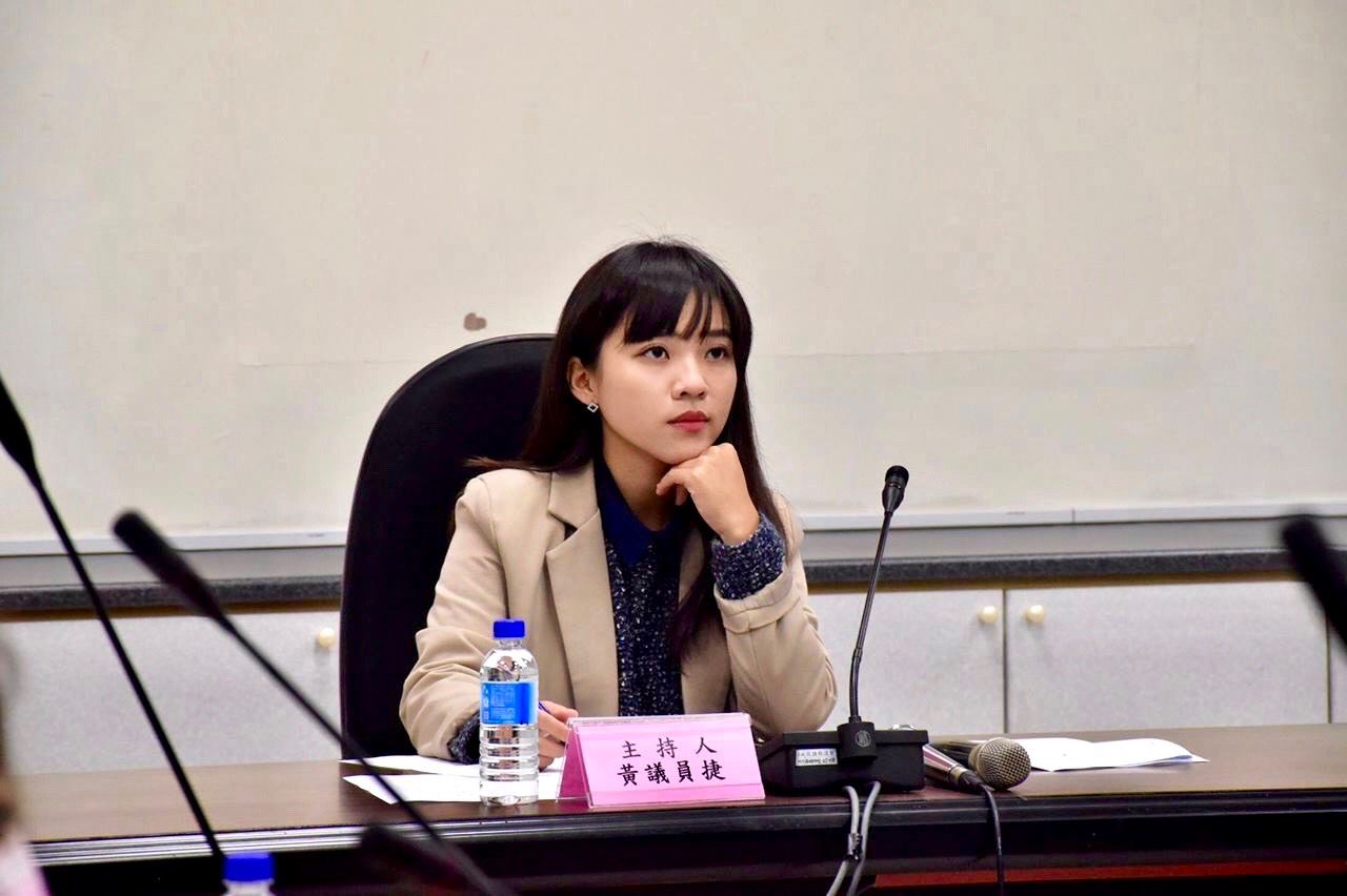 高雄市議員黃捷今晚透過臉書宣布退黨。(圖：臉書)