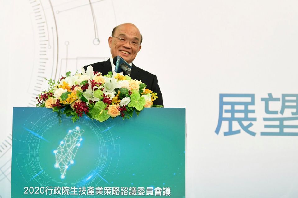 針對地方政府修訂自治條例要求豬肉不得檢出瘦肉精，行政院長蘇貞昌1日上午出席「2020行政院生技產業策略諮議委員會議」開幕式時表示，希望中央和地方一條心，照顧產業也照顧民眾健康。(行政院提供)